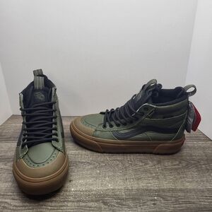 Vans MTE Sk8-Hi Waterproof Insulated Shoe Hiking Boots Mens 6.5 Wms 8 NEW